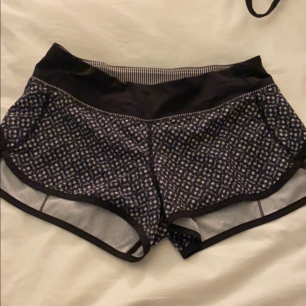 LULULEMON pattern shorts
